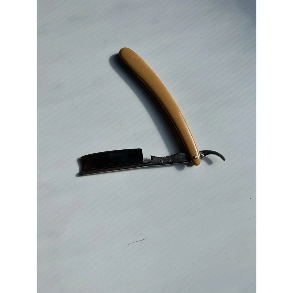Vintage Curley's Ideal Easy-Shaving Straight Razor NY Yellow Handle With Box
